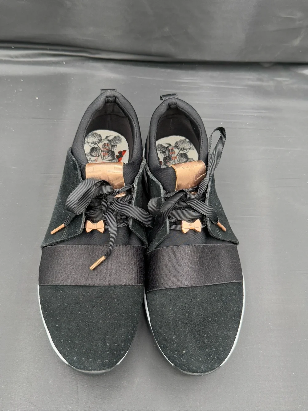 Ted Baker Black Suede Rose Gold Bow Cepap Sneaker Coquette Whimsigoth Sz‎ 8.5
